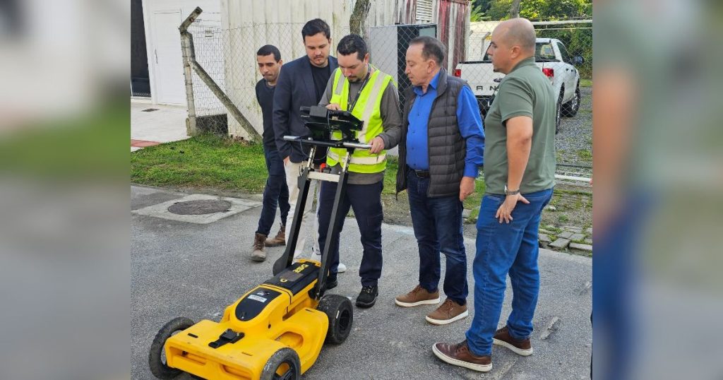 Futuro do saneamento: Emasa testa tecnologia para mapear tubulações em Balneário Camboriú