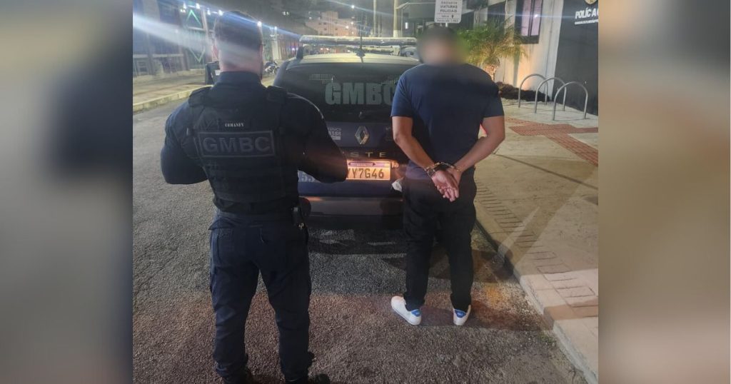 Homem com mandado de prisão é capturado pela Guarda Municipal de Balneário Camboriú