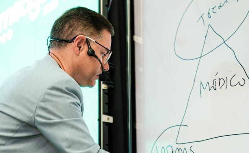 Mentor em gestão médica, Rogério Magalhães, fala em como otimizar a Jornada do Paciente: do primeiro clique ao pós-consulta