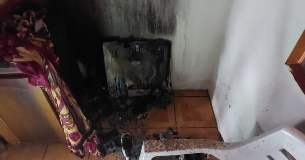 Secadora de roupas pega fogo e provoca princípio de incêndio em residência de Blumenau