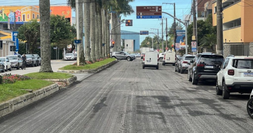 Avenida Joca Brandão recebe novo asfalto a partir desta segunda-feira em Itajaí