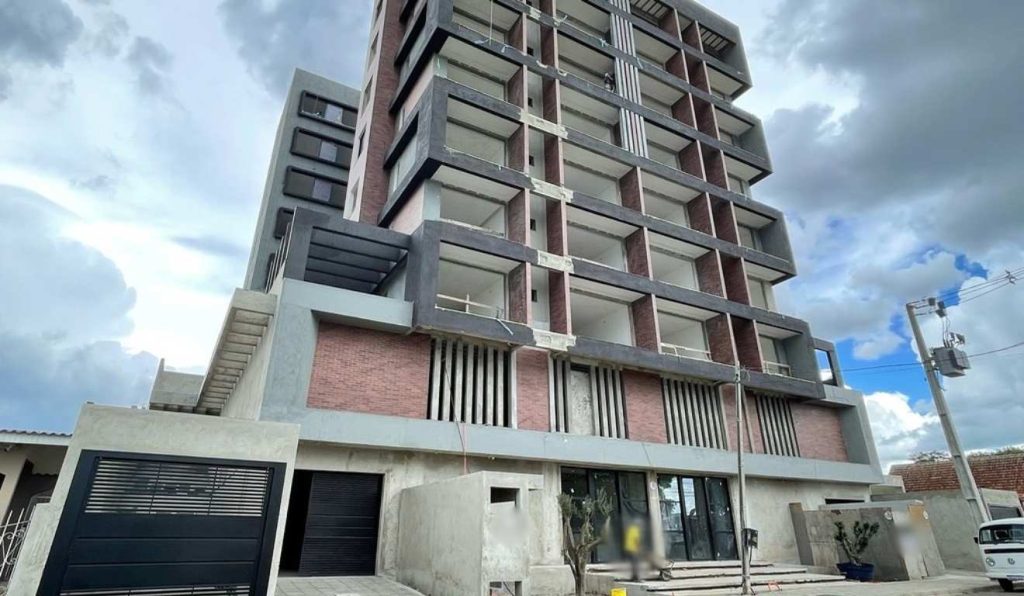 Trabalhador morre prensado durante manutenção de elevador em Guarapuava