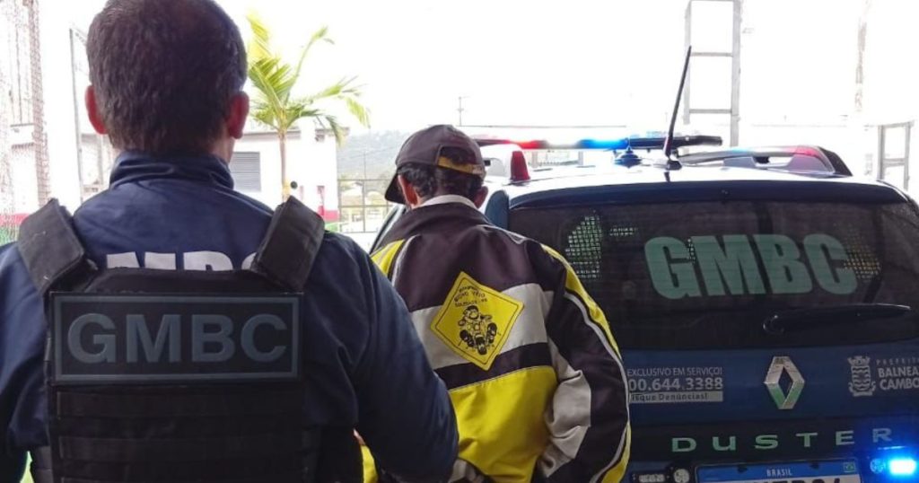 Homem com mandado por homicídio é preso no bairro da Barra em Balneário Camboriú