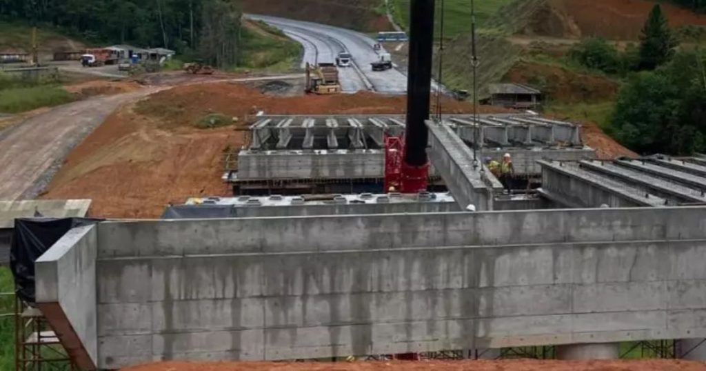 Entidades de Blumenau enviam nota ao Governo de SC pedindo prioridade em obras de infraestrutura