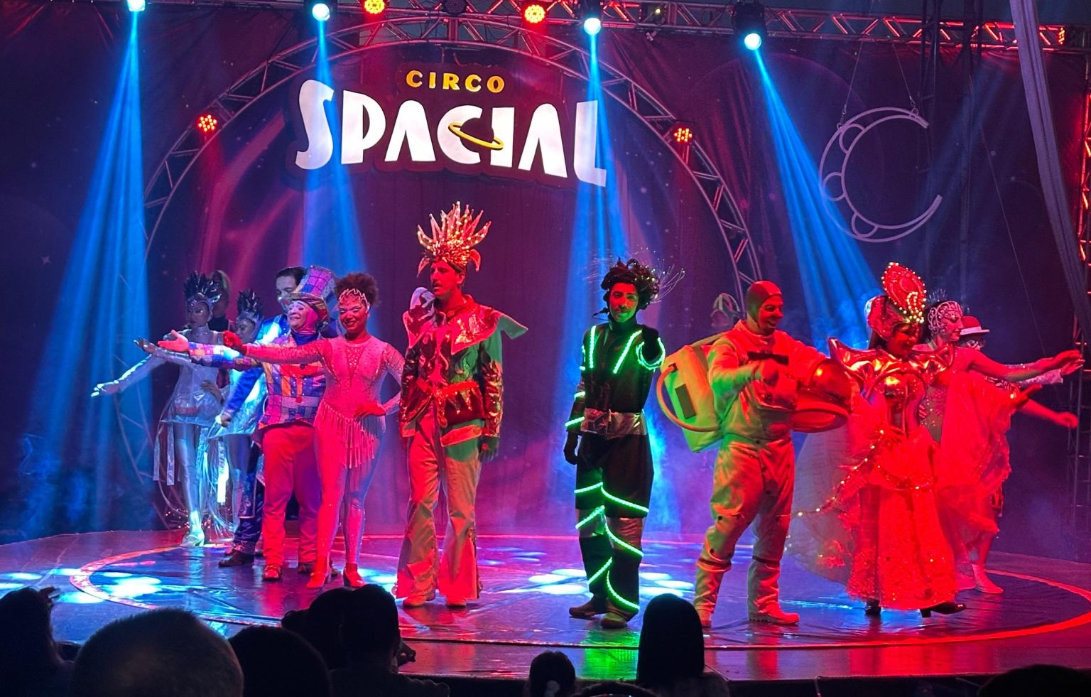 Exposição e Espetáculo Spark em comemoração aos 40 anos do Circo Spacial, ganham destaque no 18º Festival de Circo de SP em Piracicaba
