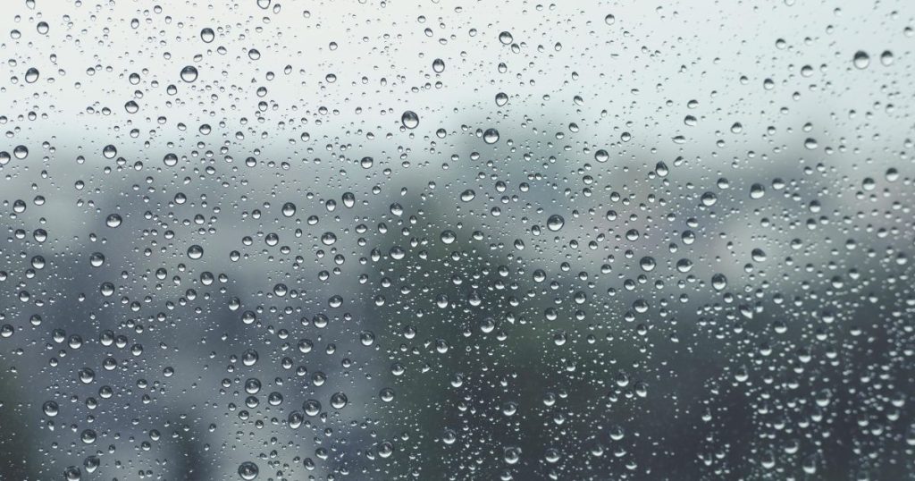 Fim de semana deve ser de chuva e ventos fortes em Balneário Camboriú e Camboriú