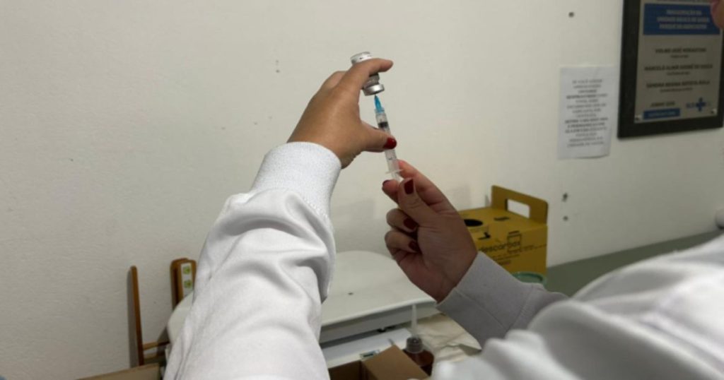 Vacinação contra a Influenza volta a ser restrita a grupos prioritários em Itajaí