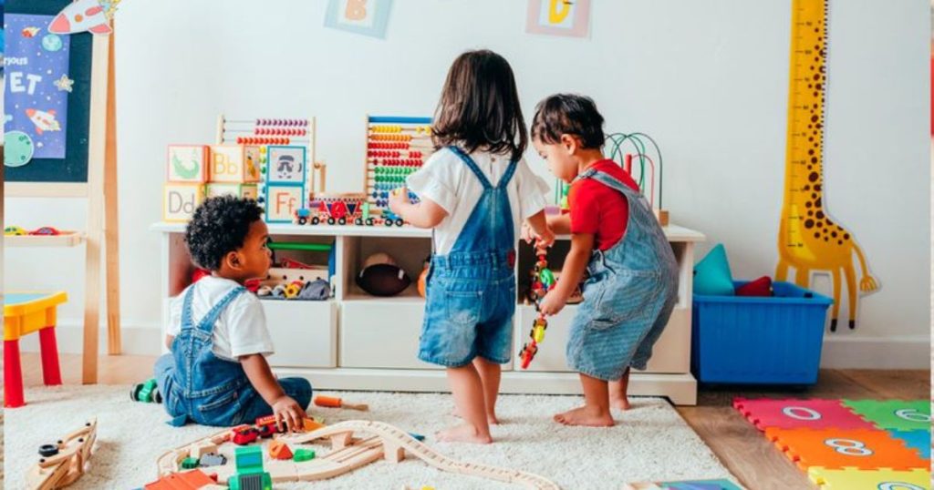 Vereador propõe creches noturnas em Balneário Camboriú para atender trabalhadores de setores com jornada estendida