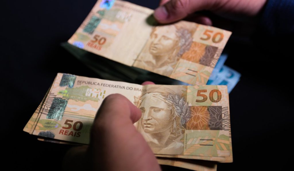 Parcelas do 13º salário já têm data para pagamento em 2025