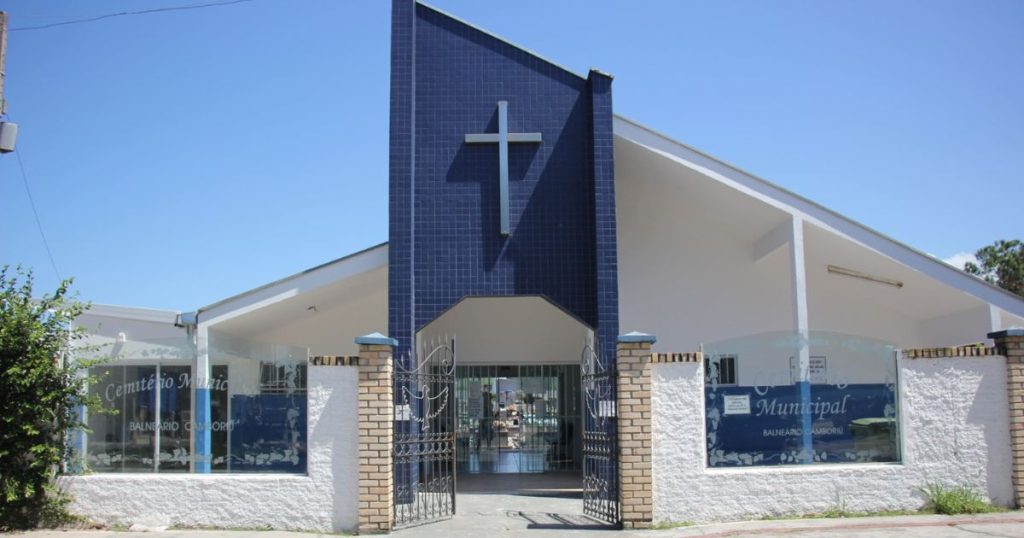 Cemitério da Barra tem horário de funcionamento ampliado para o feriado de Finados