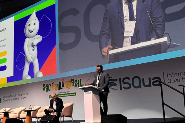 ISQua destaca: Inteligência Artificial impulsiona a saúde, mas o cuidado humano continua insubstituível