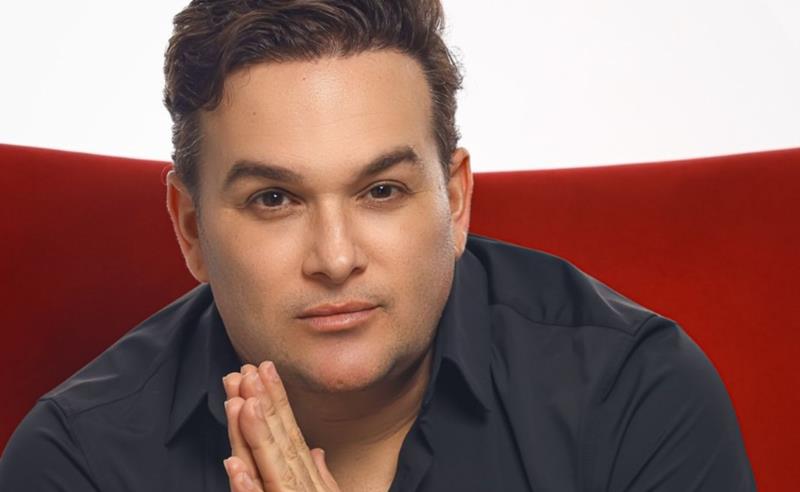 Conheçam a incrível trajetória de Amandio LessaDe dançarino à empresário e um transformador de vidas