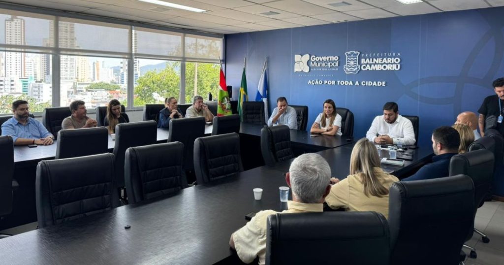 Após pressão de ACTs, Balneário Camboriú prorroga contratos temporários da Educação até 15 de dezembro