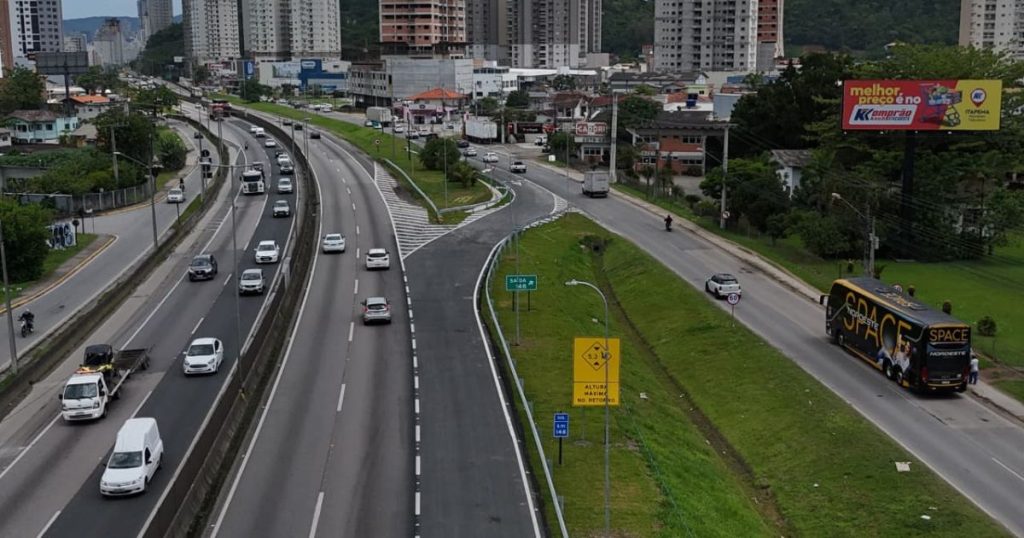 Acesso da BR-101 ao km 148 é liberado após conclusão das obras na Marginal Oeste, em Itapema