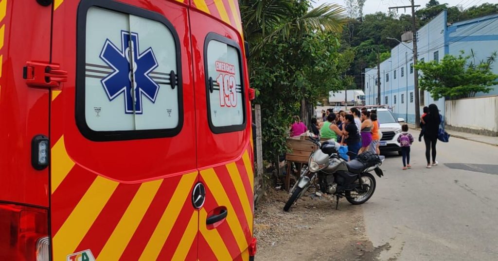 Homem é preso após esfaquear a ex-companheira em Gaspar