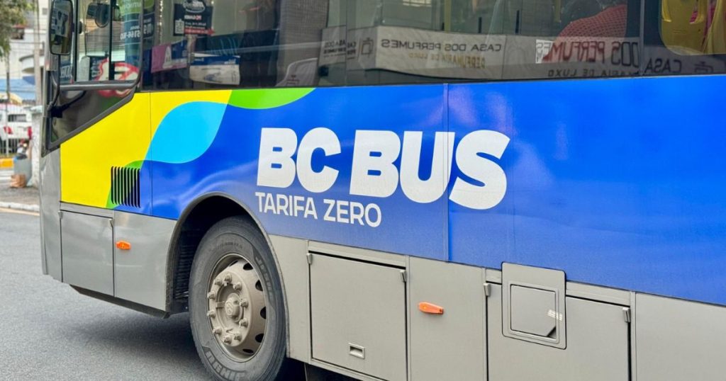 Moradores relatam espera de até três horas por ônibus no Estaleiro; Secretaria explica falhas na frota